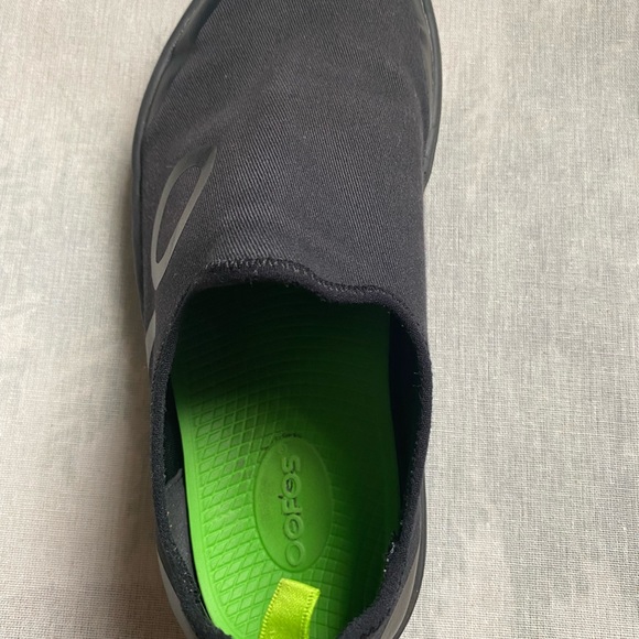 MEN'S OOFOS OOMG EEZEE LOW SHOE - BLACK 10.5 - Picture 13 of 13